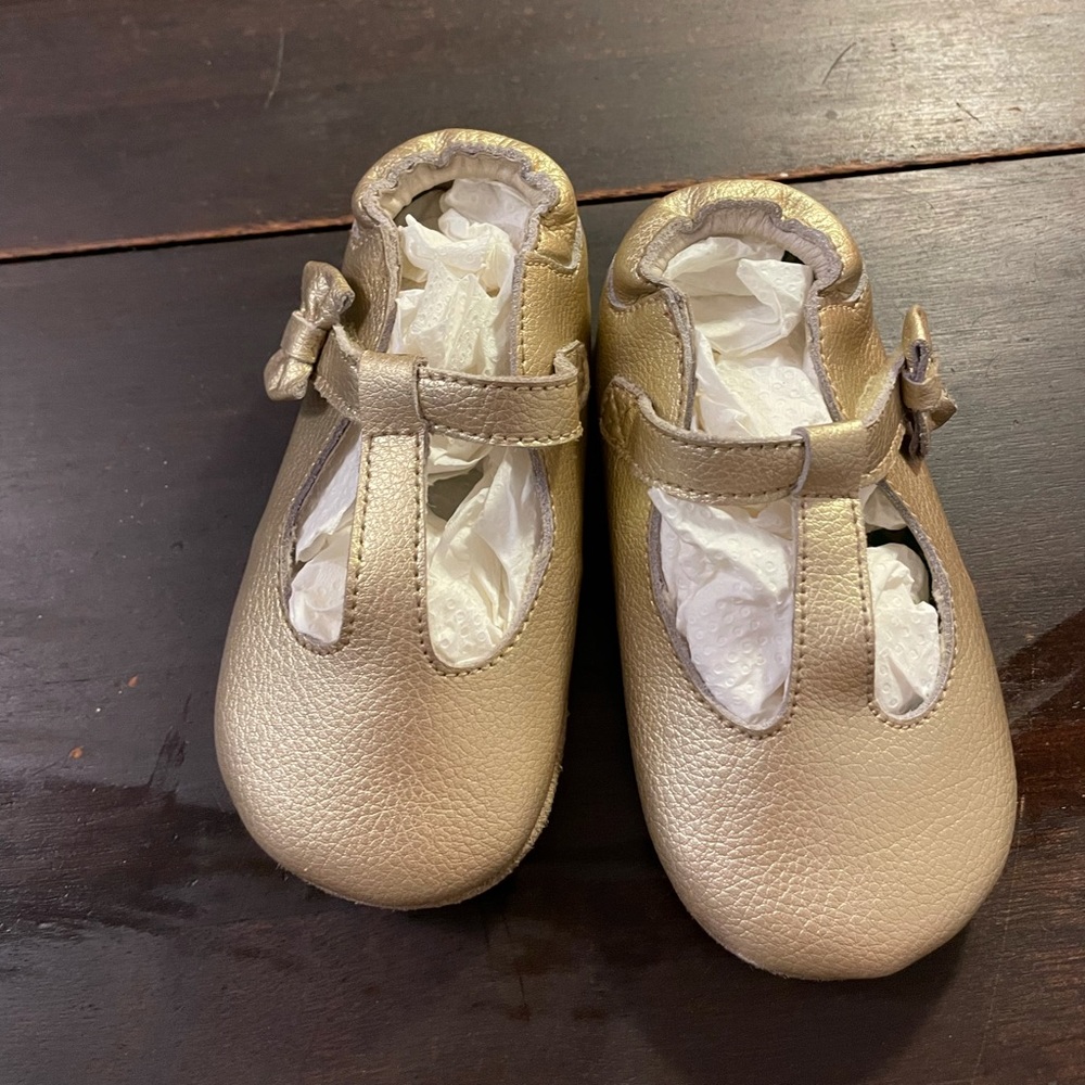 Robeez first shoes girls gold